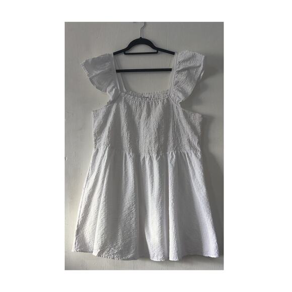 Old Navy Fit & Flare White Flutter-Sleeve Smocked Seersucker Mini Dress XXL - Picture 2 of 5